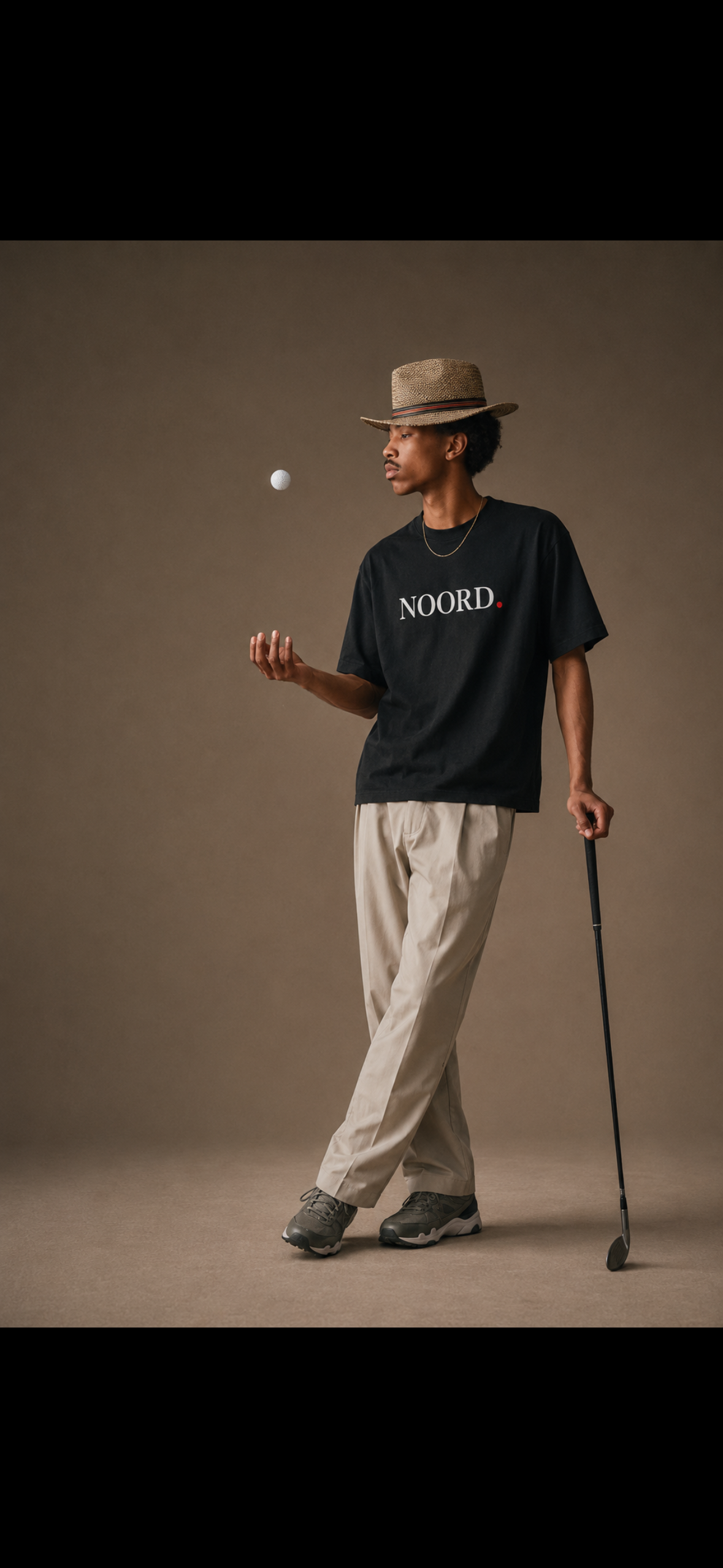 Unisex T-shirt met noord opdruk in zwart, rode stip Wear Your City Amsterdam